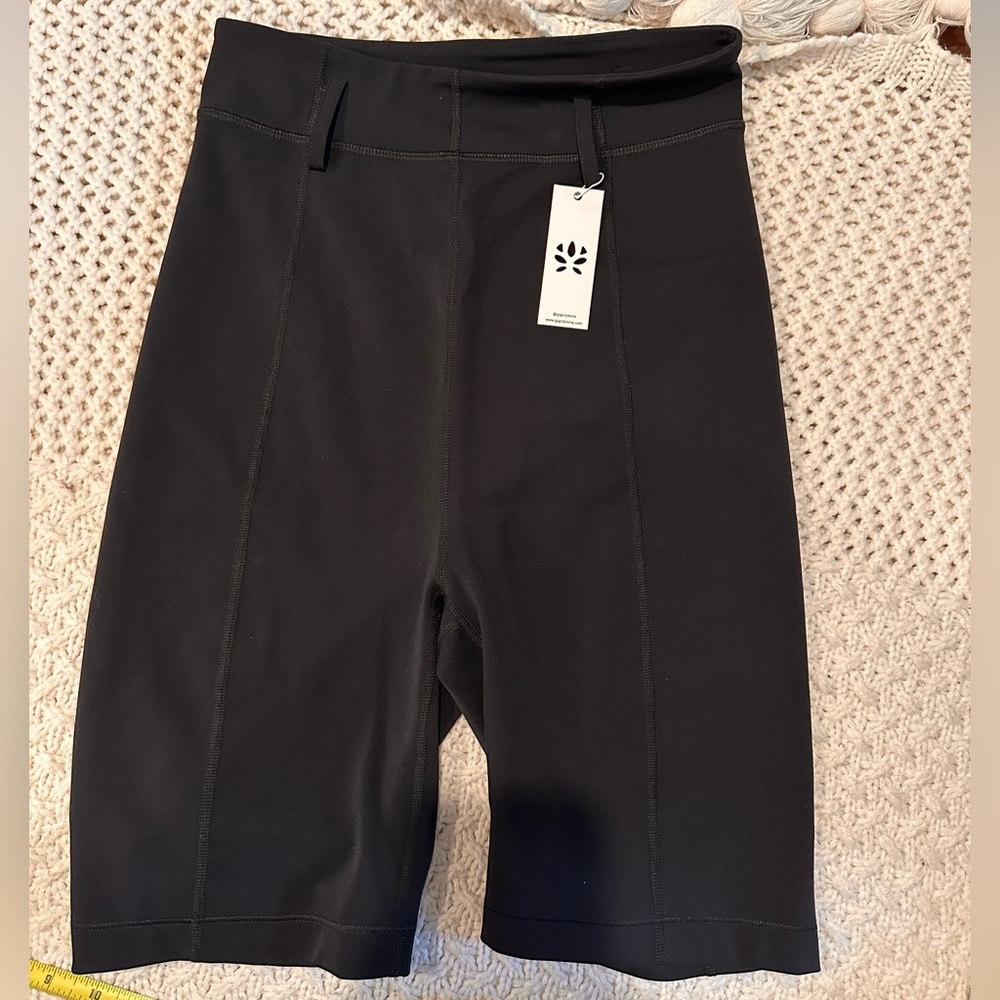 NEW GIGI C SPORT WOMENS SHORT Black Shorts